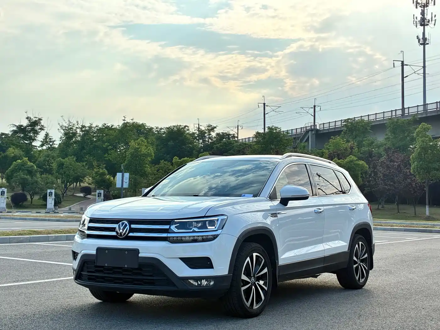 Volkswagen Tharu 2021 Model 280TSI 2WD Luxury Edition