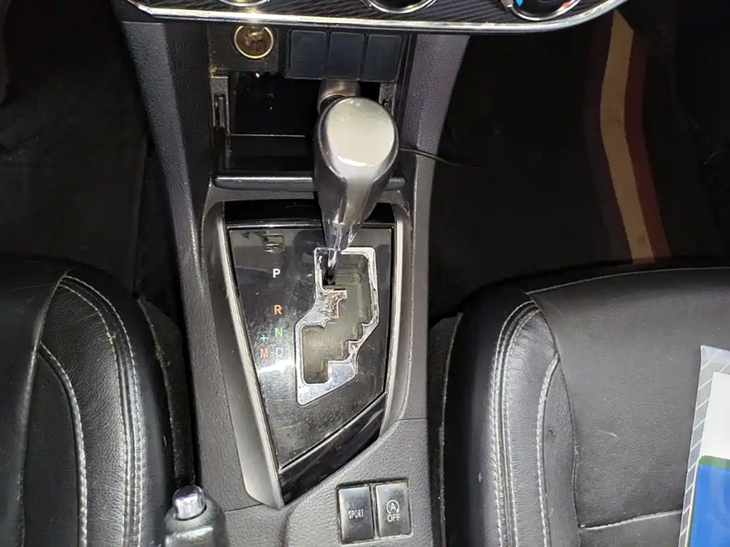 Toyota Corolla 2017 Model 1.2T CVT GL-i Leather Edition фото 14