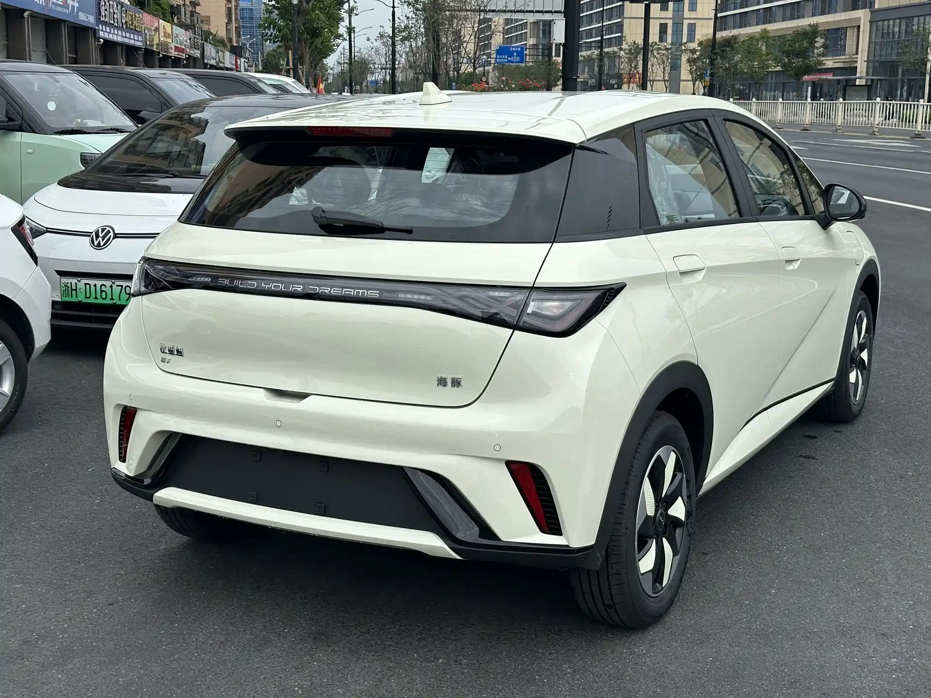 Фото 4 - BYD Dolphin