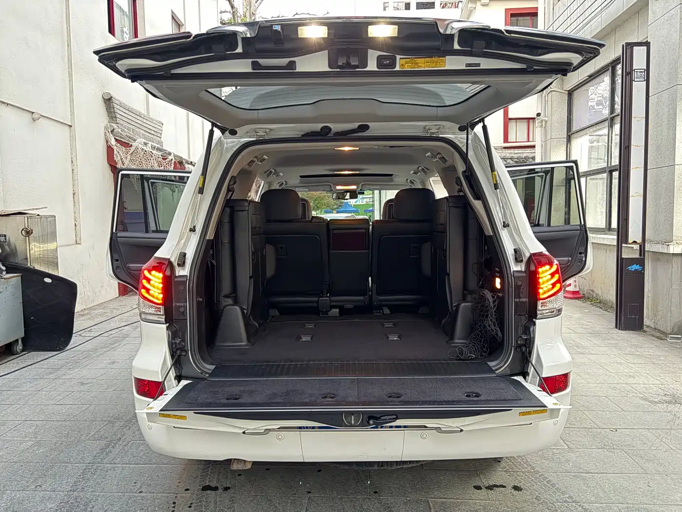 Lexus LX 2013 570 фото 21