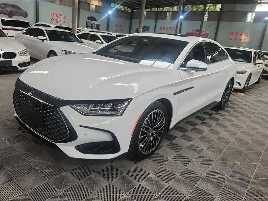 BYD Han 2022 DM-i 121KM Premium Edition