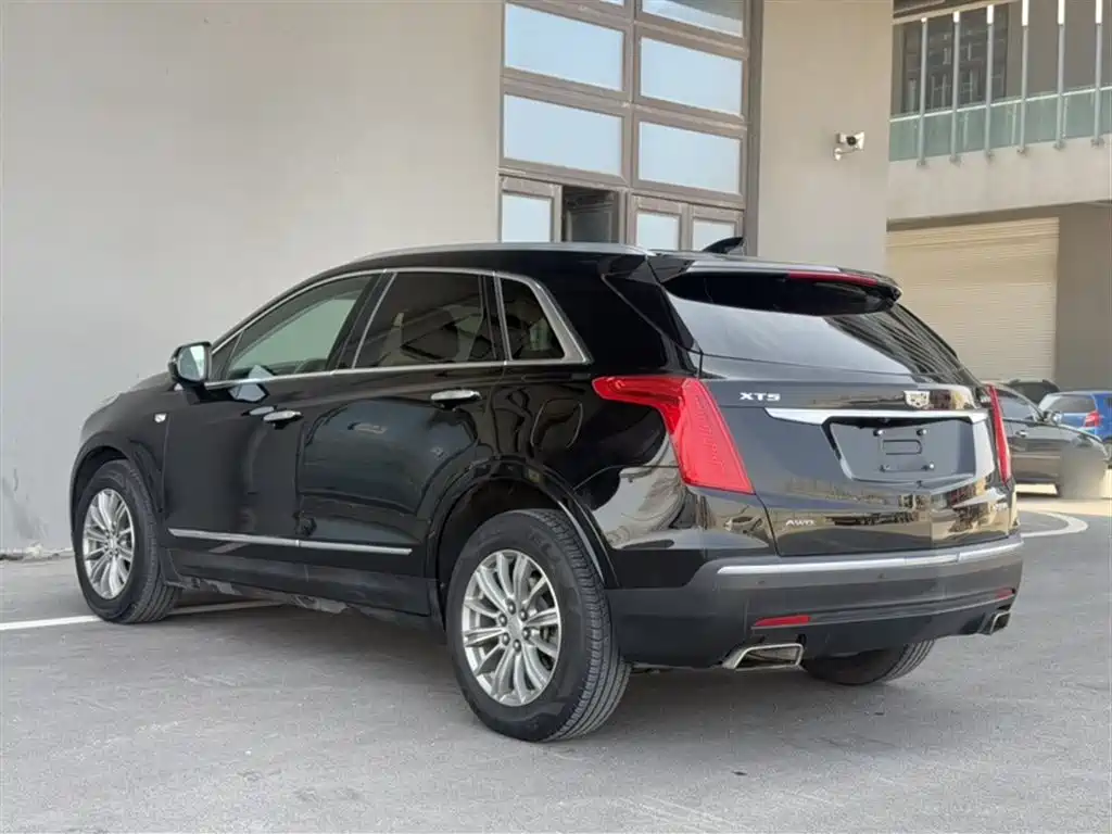Cadillac XT5 2016 28T AWD Luxury Model фото 25