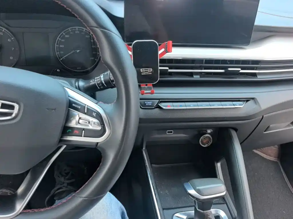 Geely Vision X3 2022 2021 PRO 1.5L CVT Premium
