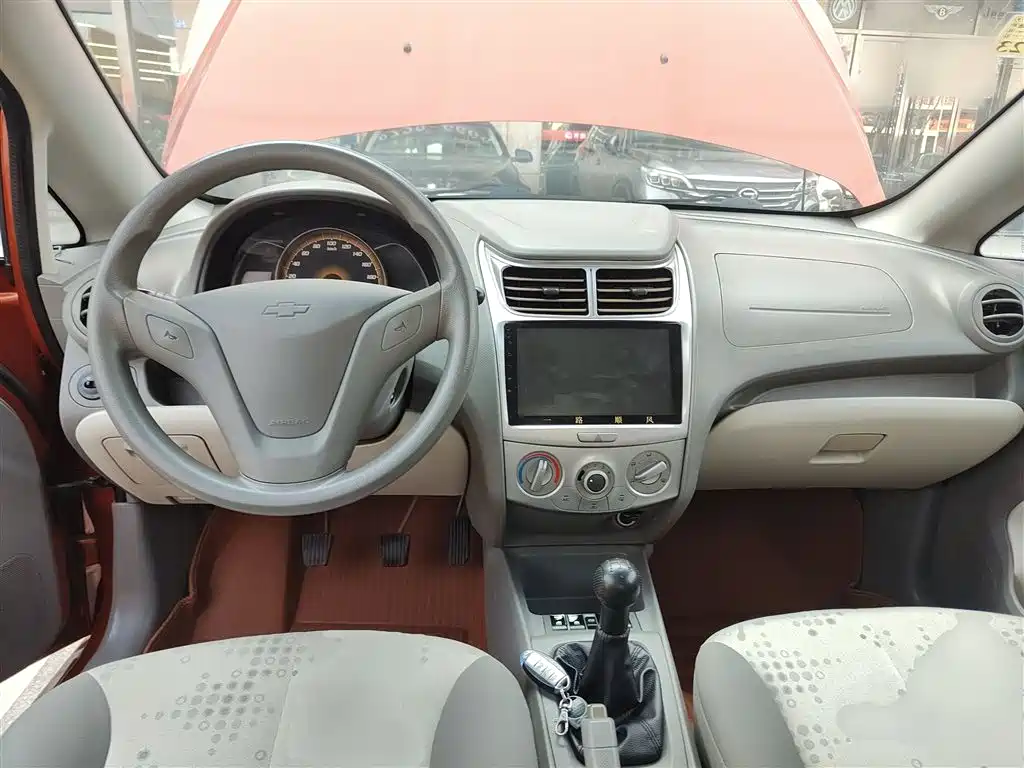 Chevrolet Sail 2013 Sedan 1.2L Manual Fashion Happiness Edition фото 10