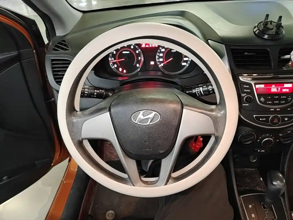 Hyundai Reina 2015 2014 Model 1.4L Automatic GLX