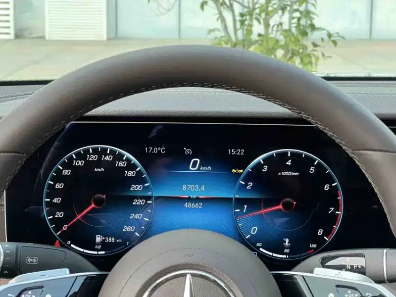Mercedes-Benz E-Class, миниатюра 16
