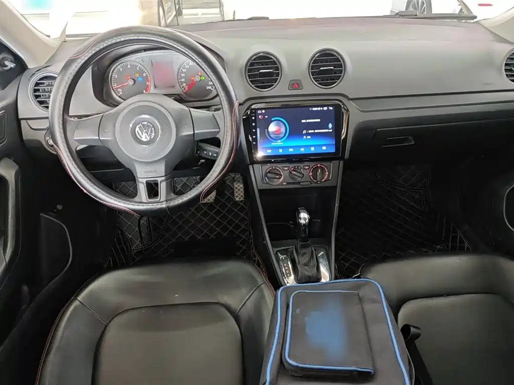 Volkswagen Jetta 2015 1.6L Auto Trend фото 10