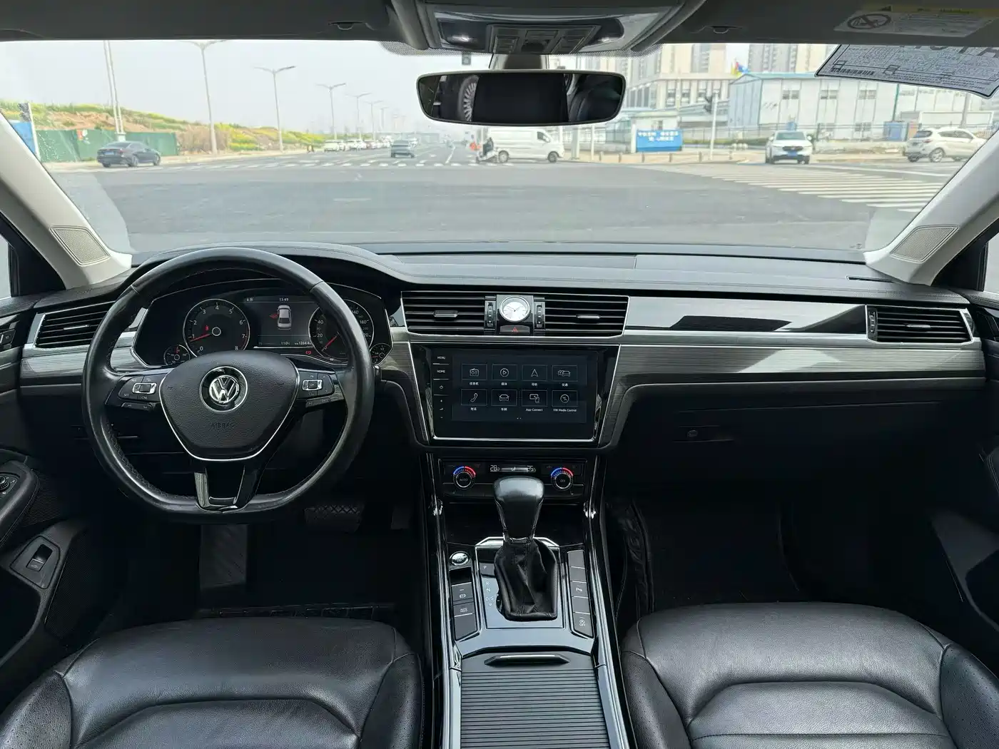 Volkswagen Phideon 2018 Facelift 380TSI FWD Business фото 6
