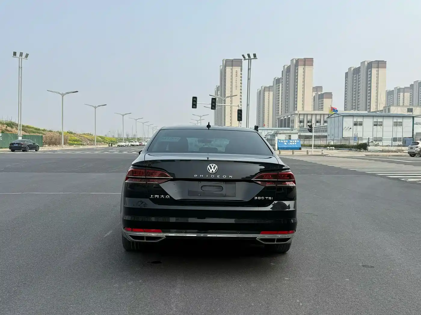 Volkswagen Phideon 2018 Facelift 380TSI FWD Business фото 8