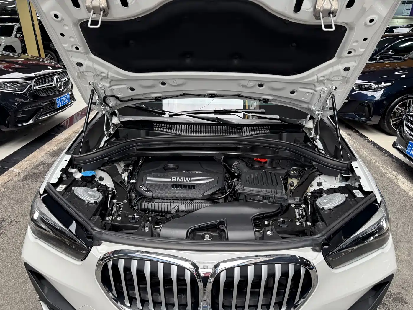 BMW X1 2022 sDrive25Li Leading фото 29