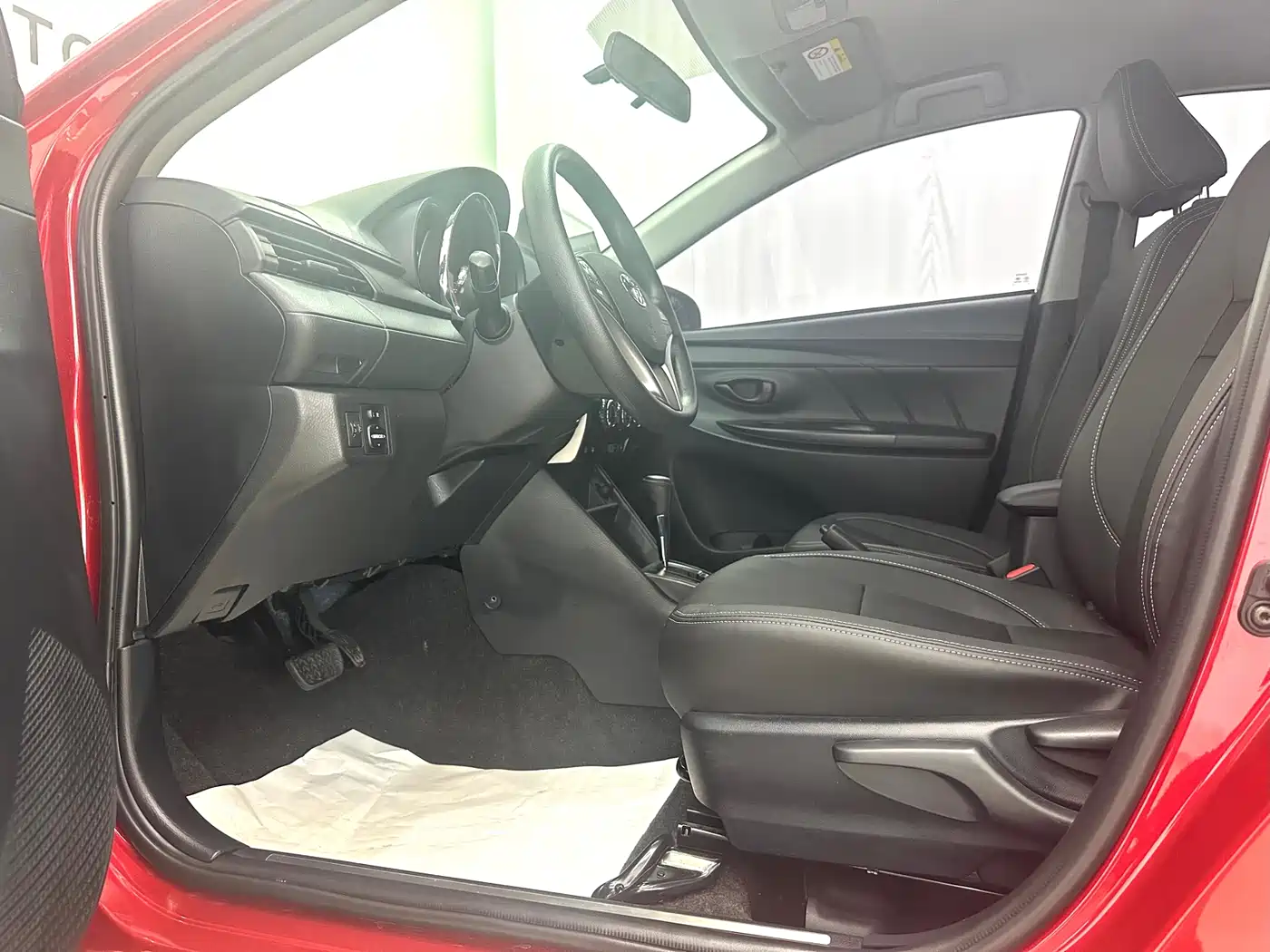 Toyota YARiS L Zhi Xuan 2022 Zhi Xuan X 1.5L CVT Luxury PLUS Edition фото 7