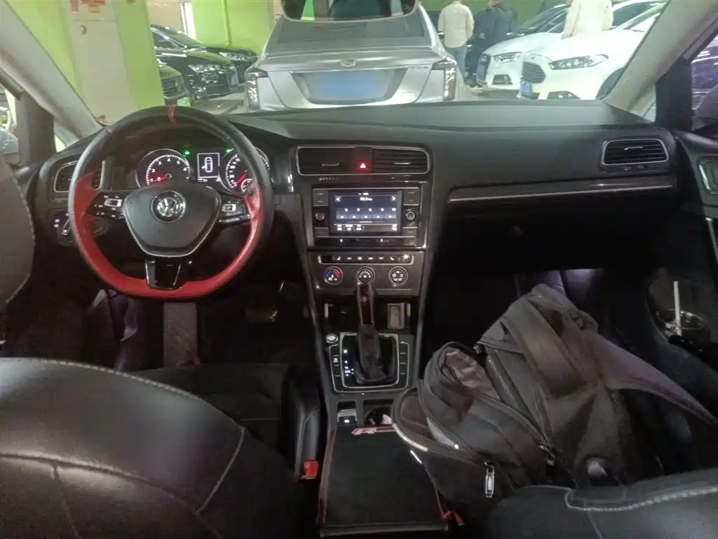 Volkswagen Golf 2018 230TSI Automatic Luxury фото 6