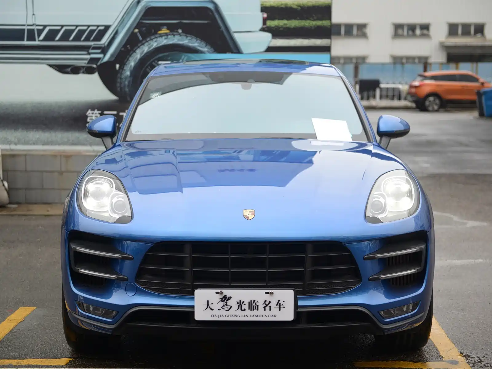 Фото 2 - Porsche Macan