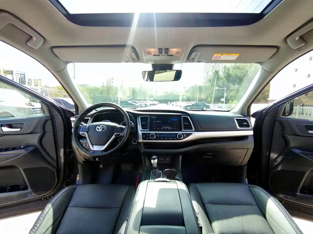 Toyota Highlander 2018 2.0T 4WD Premium 7-seater (China V) фото 9