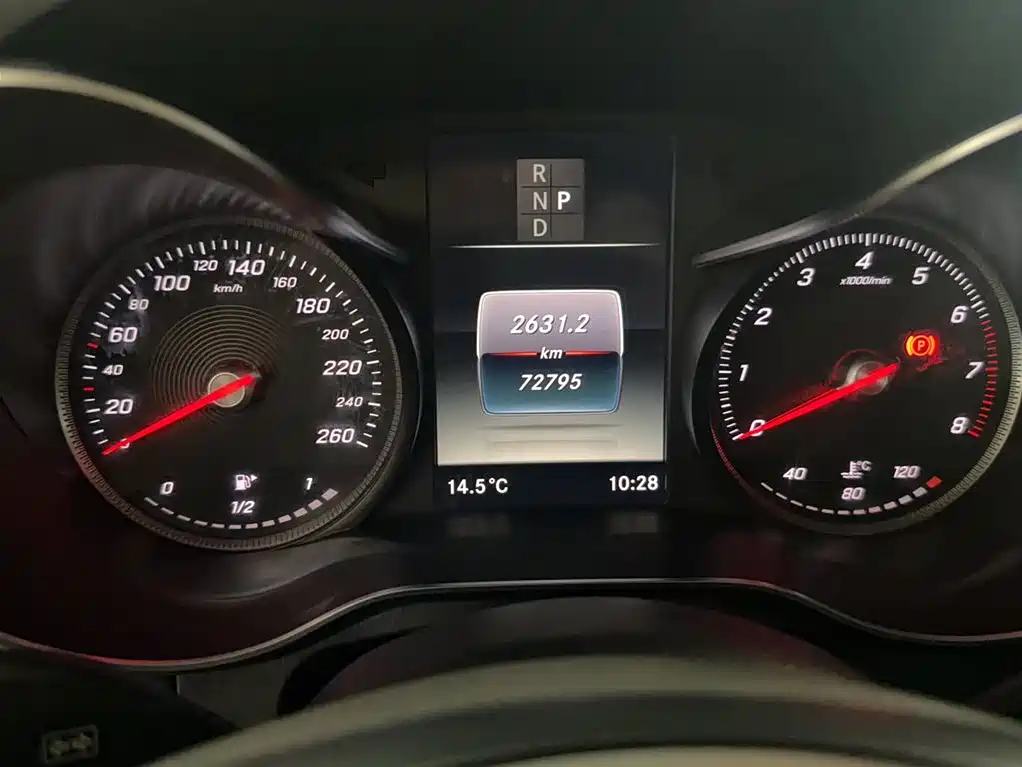 Mercedes-Benz GLC 2018 Facelift GLC 260 4MATIC Luxury фото 6
