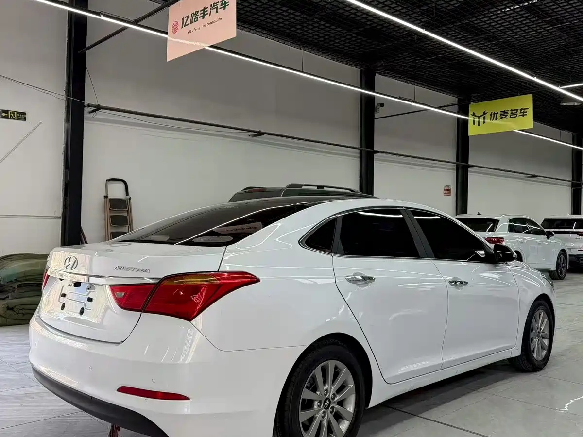 Hyundai Mistra 2014 1.8L Auto Smart GLS фото 9