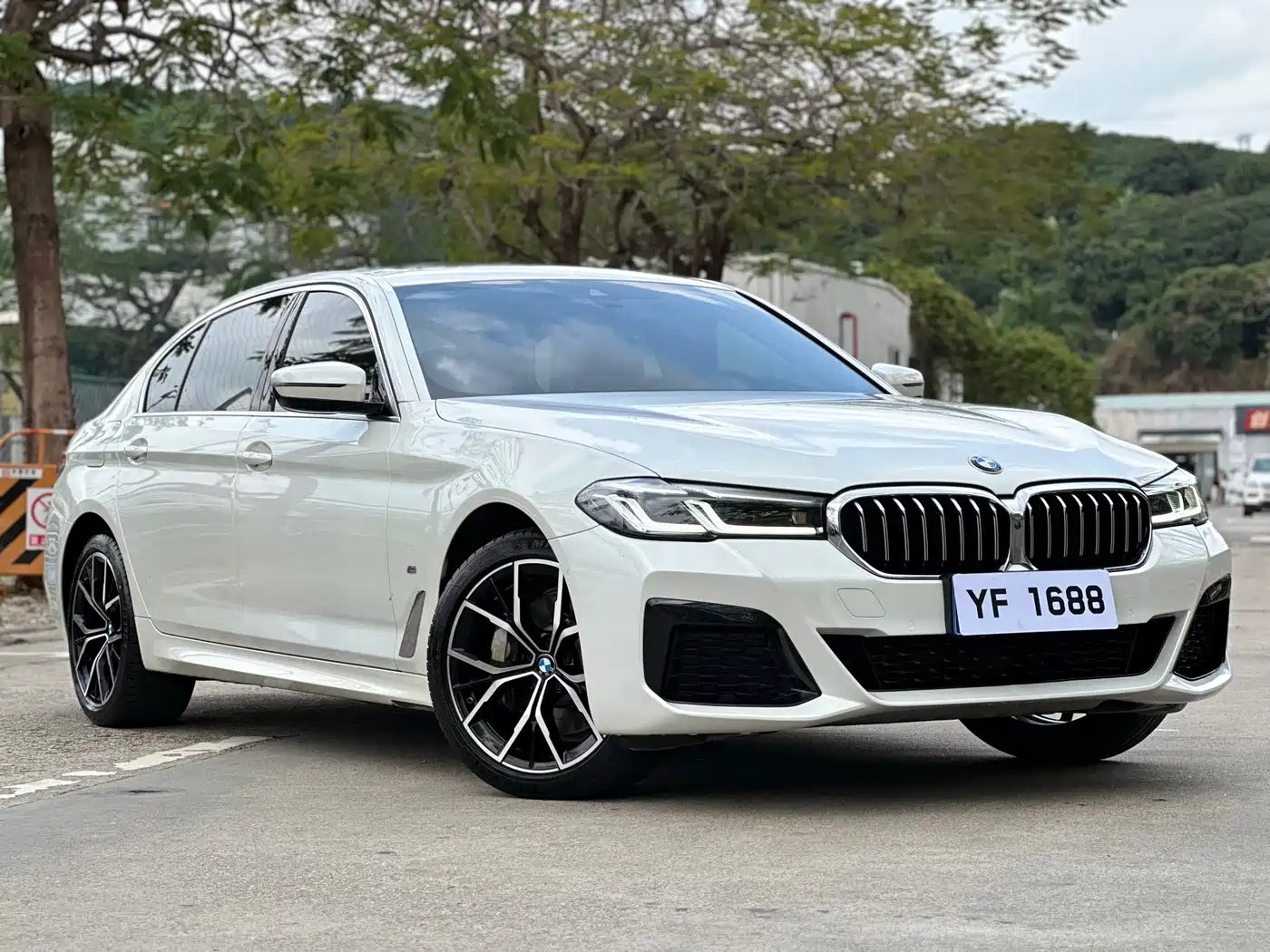 BMW 5-SERIES