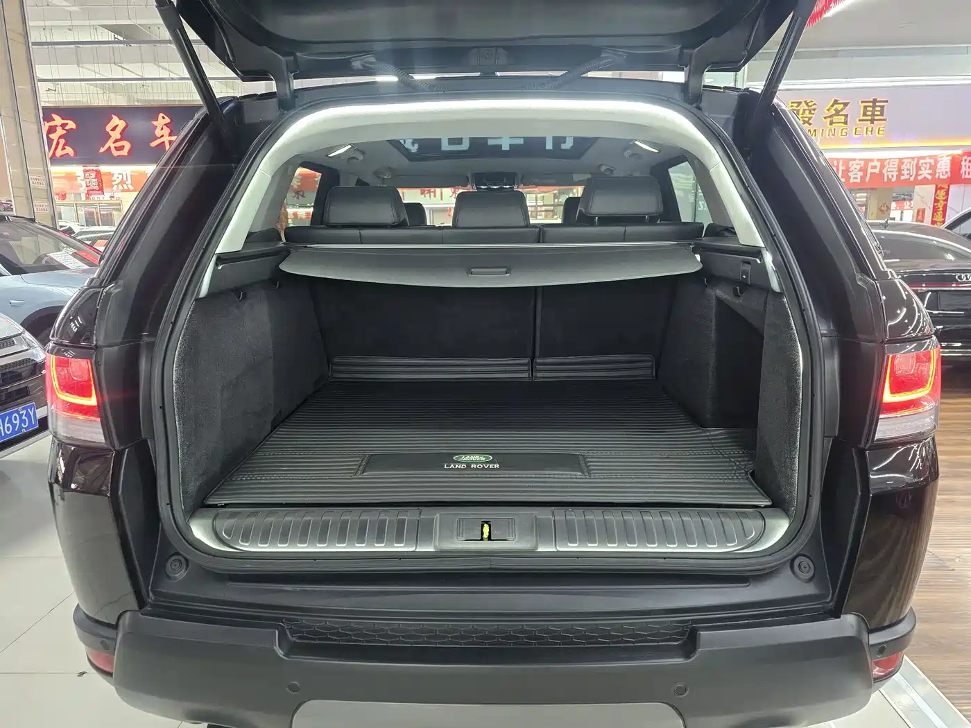 Land Rover Range Rover Sport 2016 Model 3.0 SDV6 HSE DYNAMIC фото 13