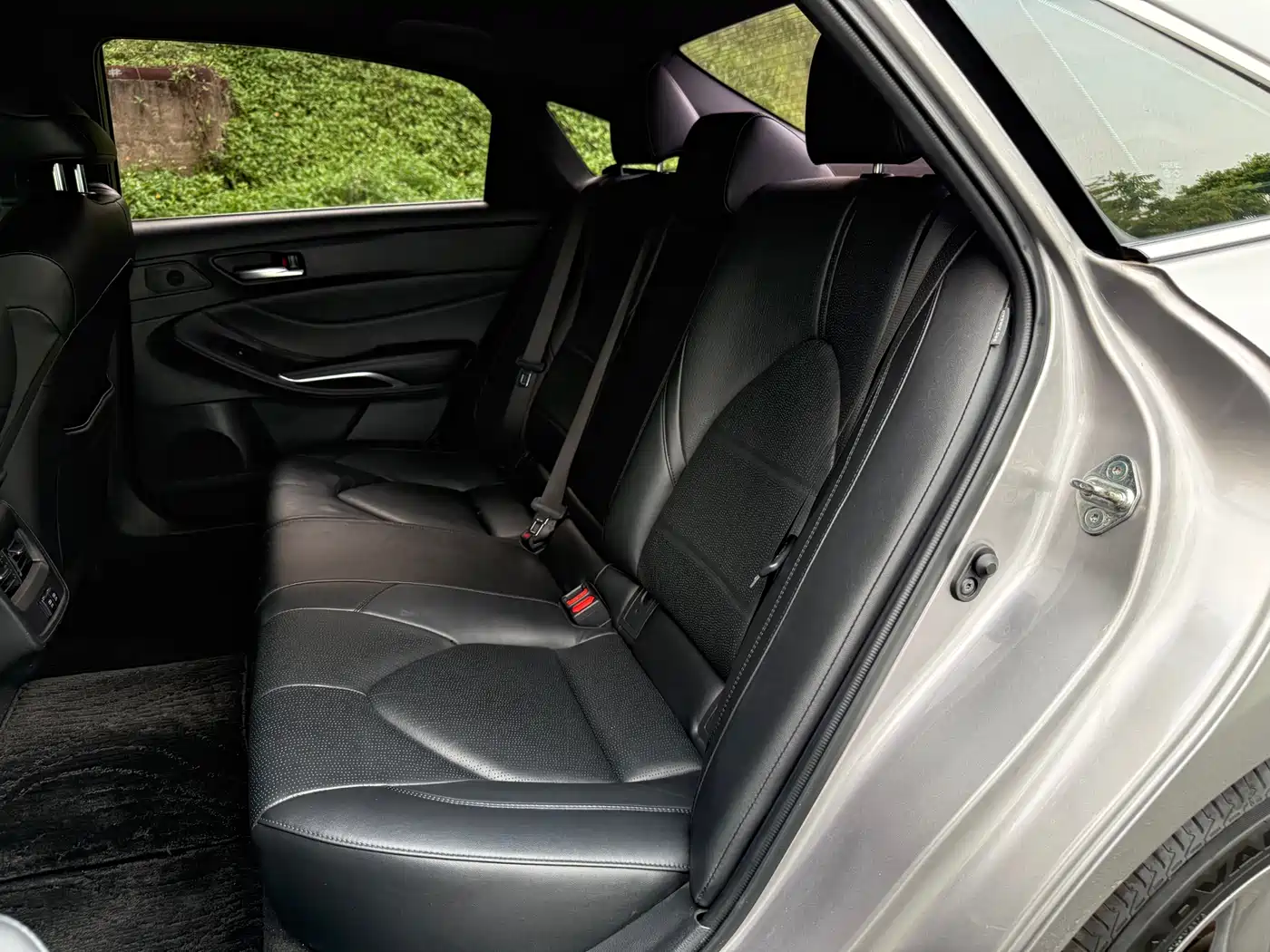 Toyota Avalon 2019 2.0L Luxury Edition (China VI) фото 9