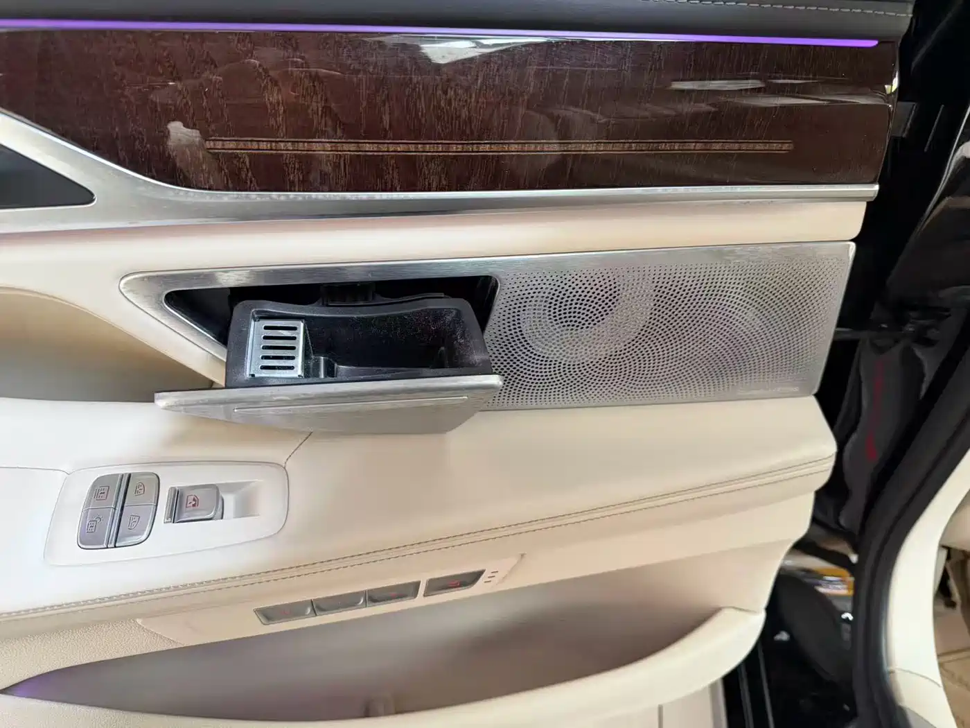 BMW 7 Series 2016 750Li xDrive 4-Seater фото 22
