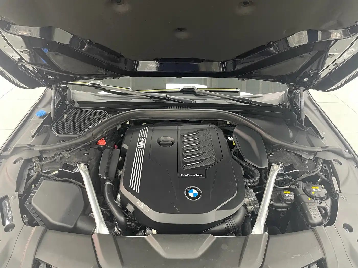 BMW 7 Series 2019 740Li Leading M Sport Package фото 24