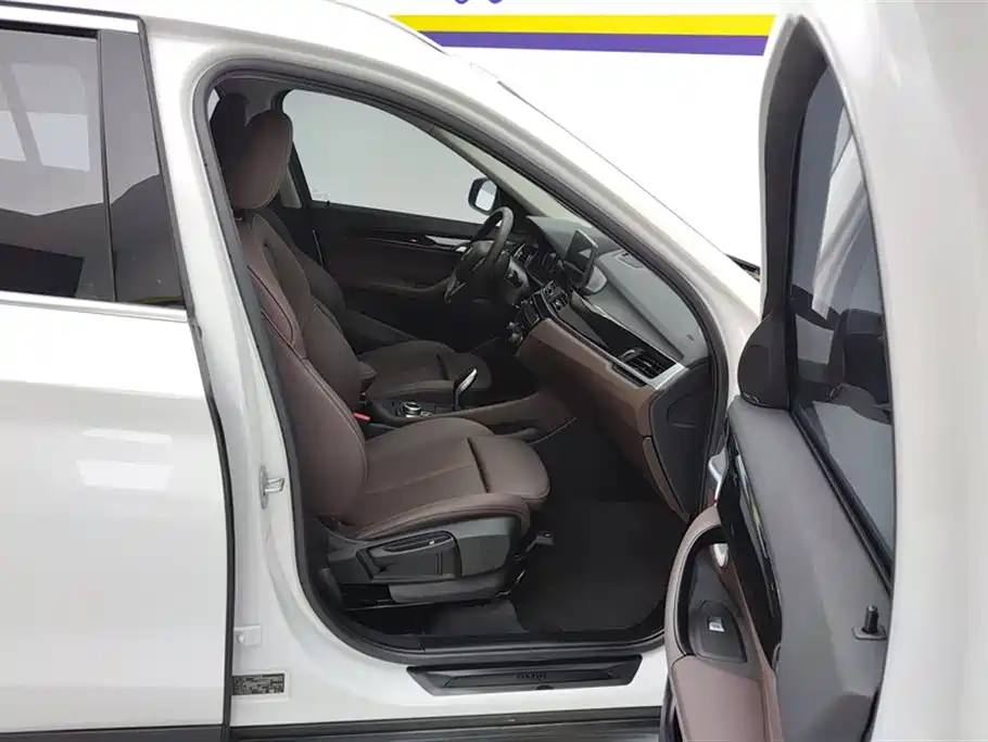BMW X1 2021 sDrive20Li Fashion фото 8