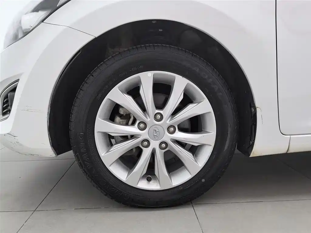 Hyundai Langdong 2016 1.6L Manual Premium Edition фото 17
