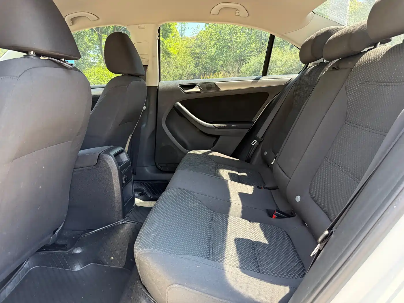 Volkswagen Sagitar 2012 1.4TSI Automatic Luxury фото 11