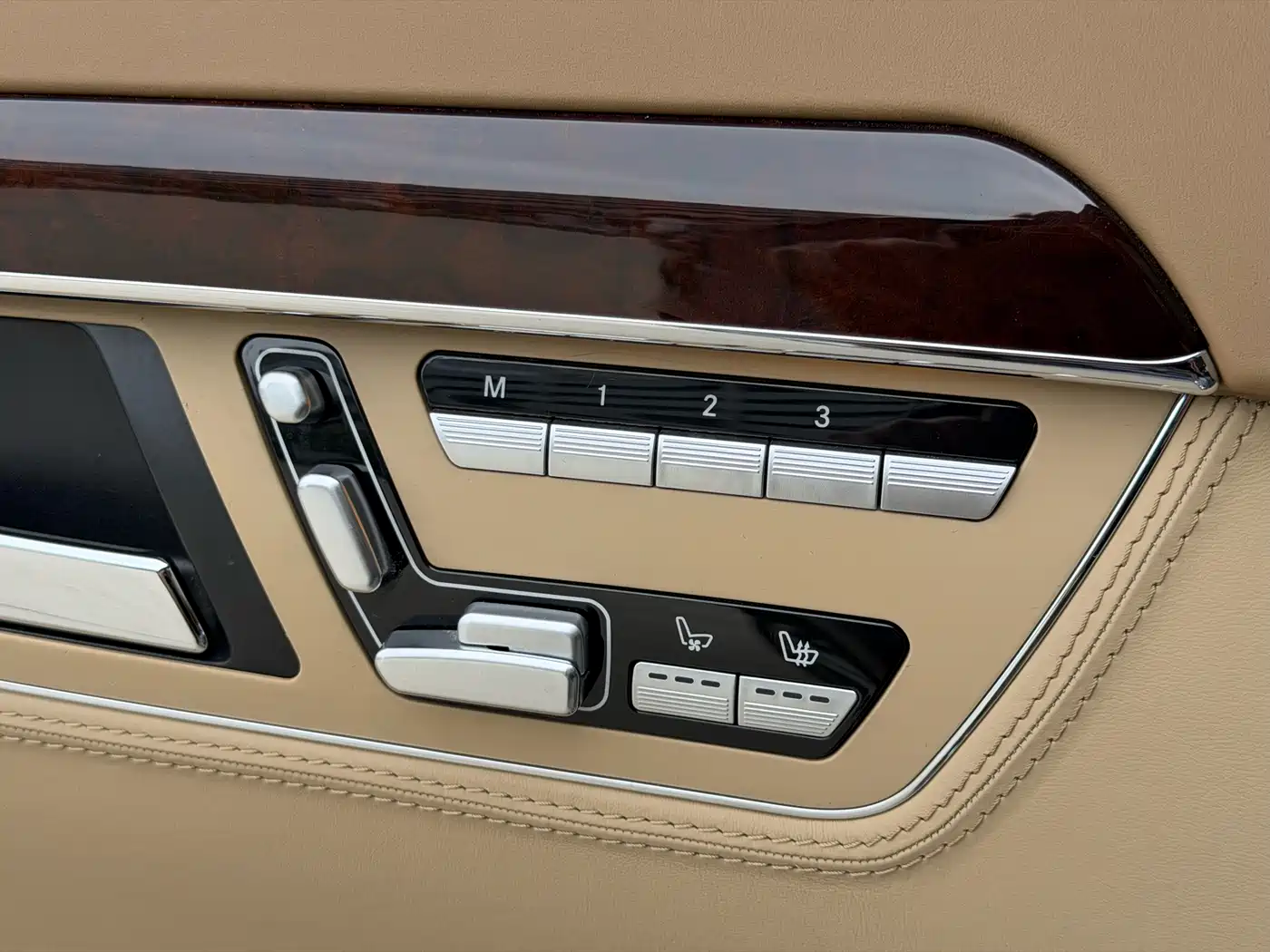 Mercedes-Benz S-Class 2010 S 600 L фото 28