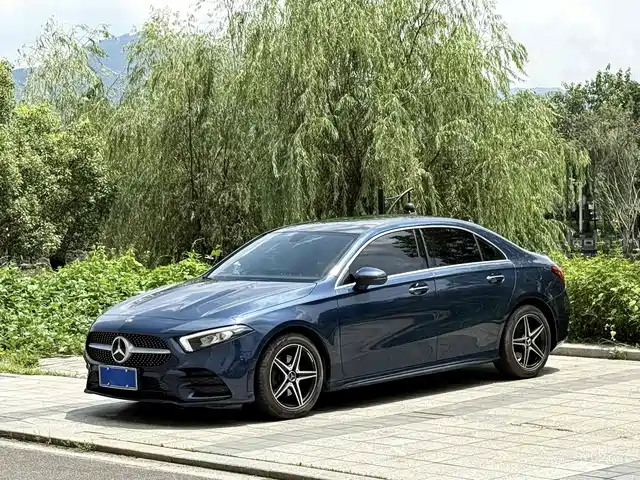 MERCEDES-BENZ A CLASS
