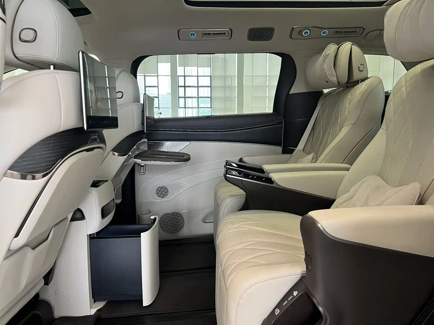 Denza D9 2025 Model DM-i Smart Drive Edition 1020 AWD Flagship фото 8