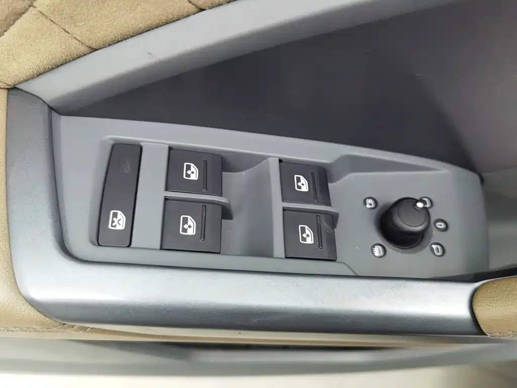 Фото 9 - Audi Q3