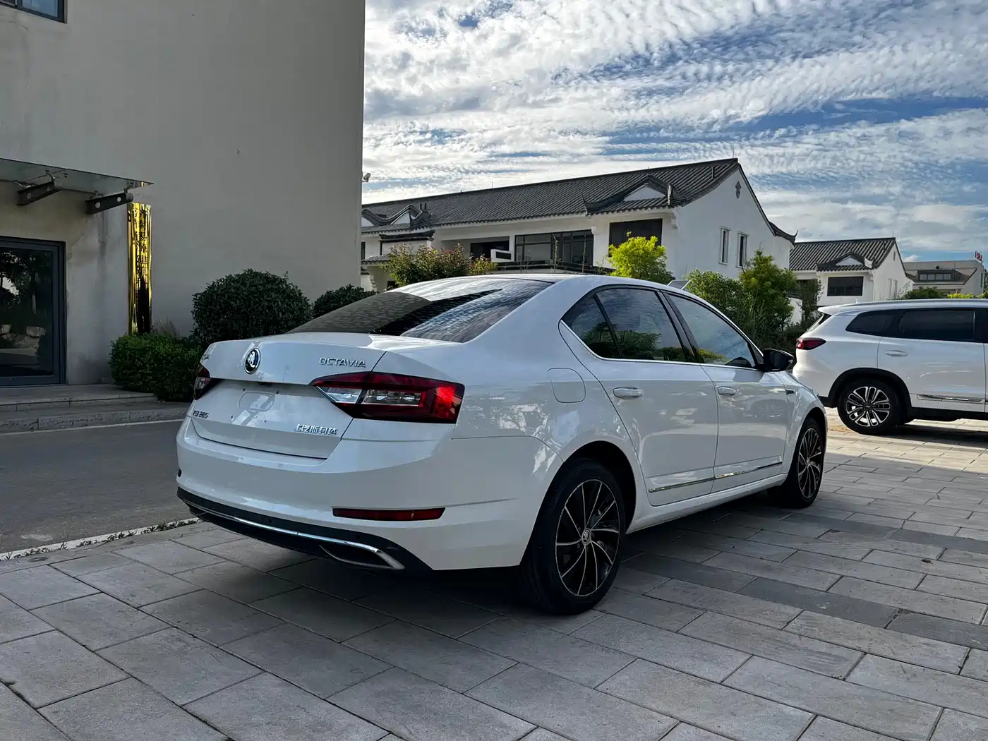 Škoda Octavia 2018 TSI280 DSG Flagship Edition фото 5