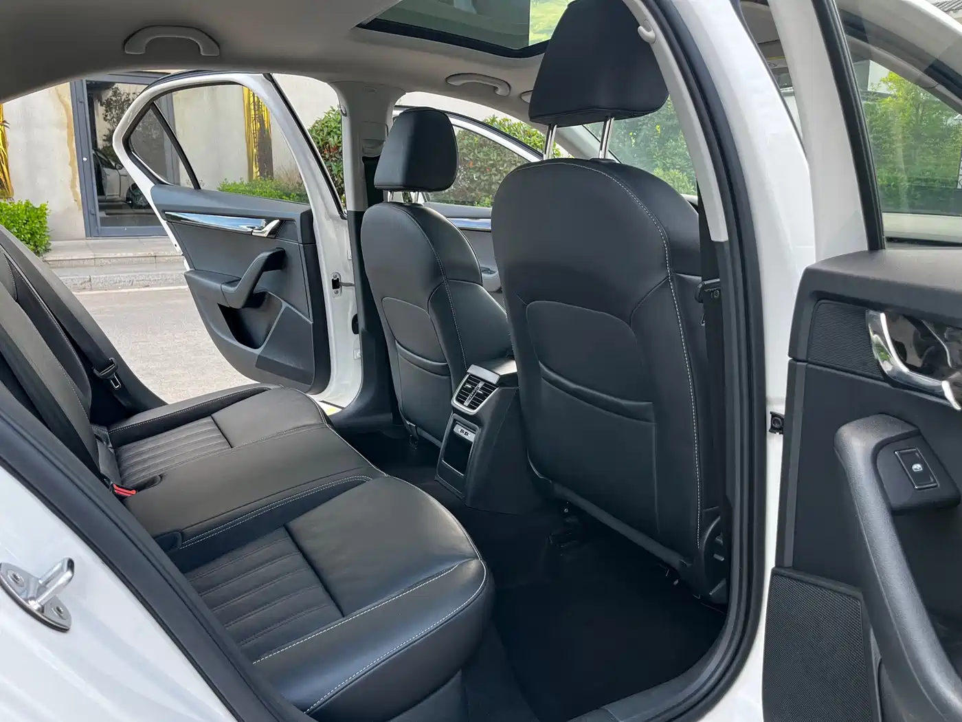 Škoda Octavia 2018 TSI280 DSG Flagship Edition фото 9