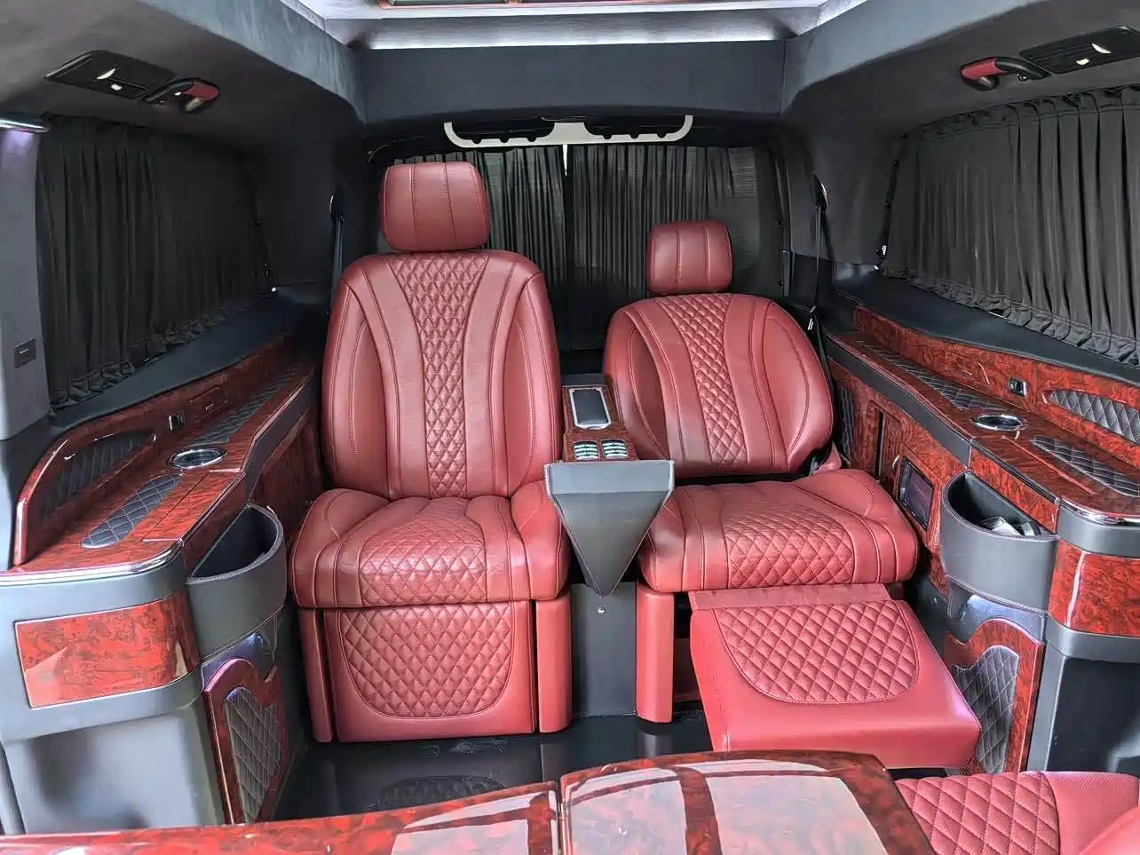 Mercedes-Benz V-Class 2018 V 260 L Premium Long Version China V фото 5