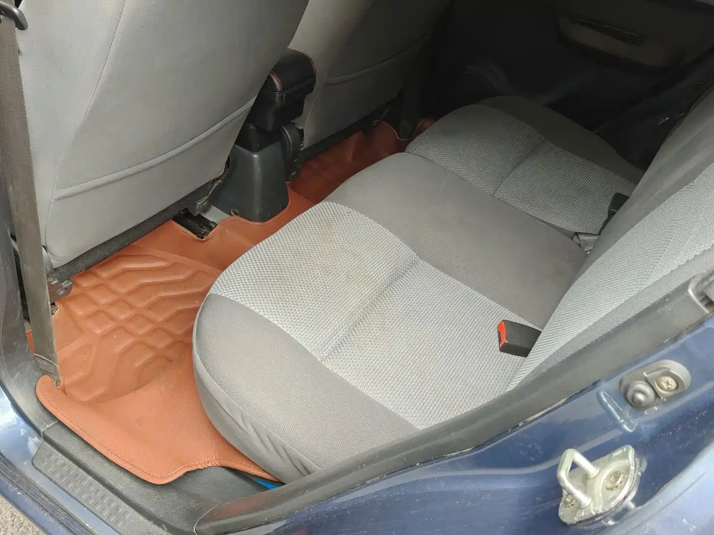 Фото 3 - Suzuki Swift