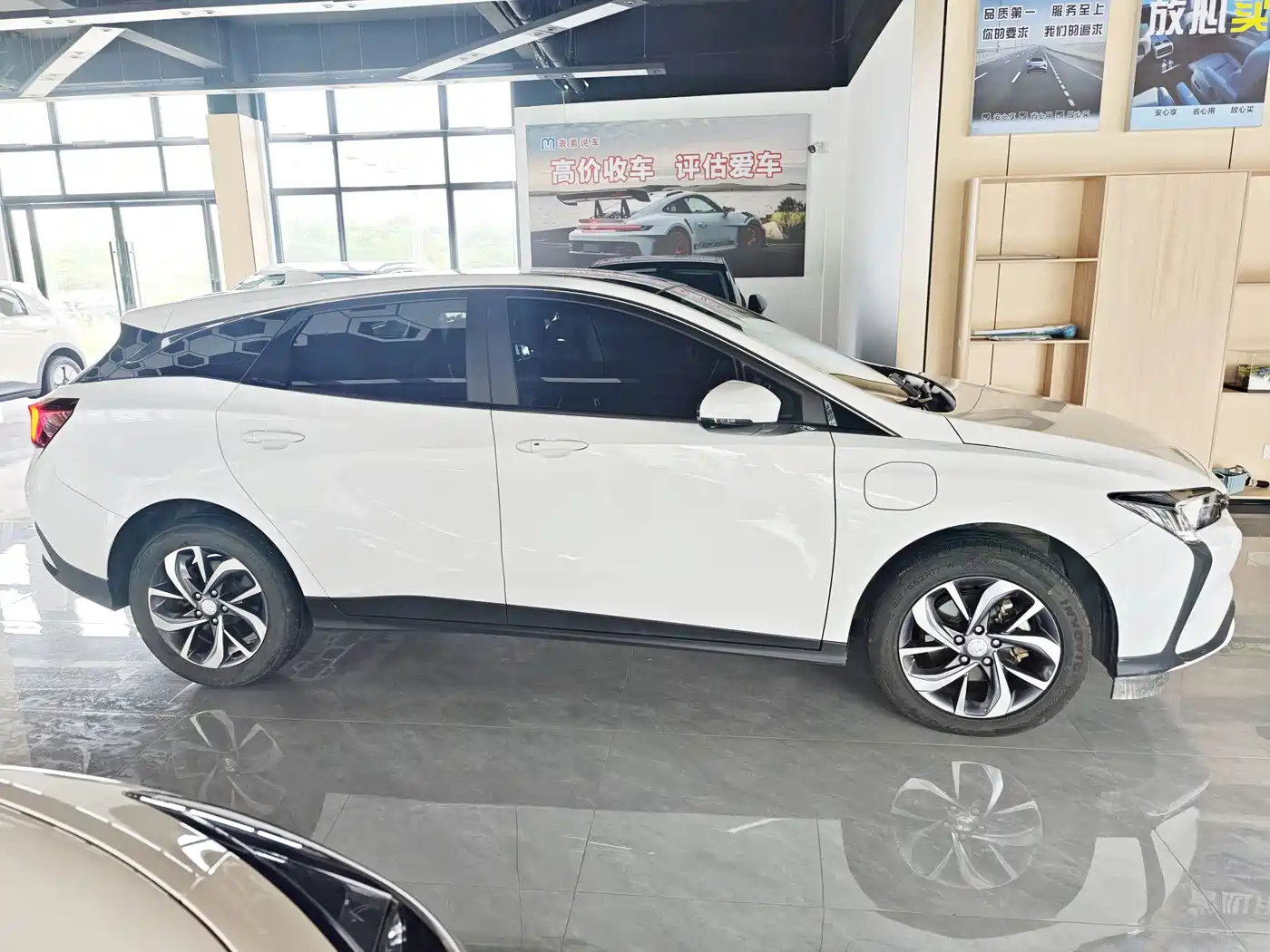 Buick Velite 6 2024 Model 430km Premium Edition фото 3