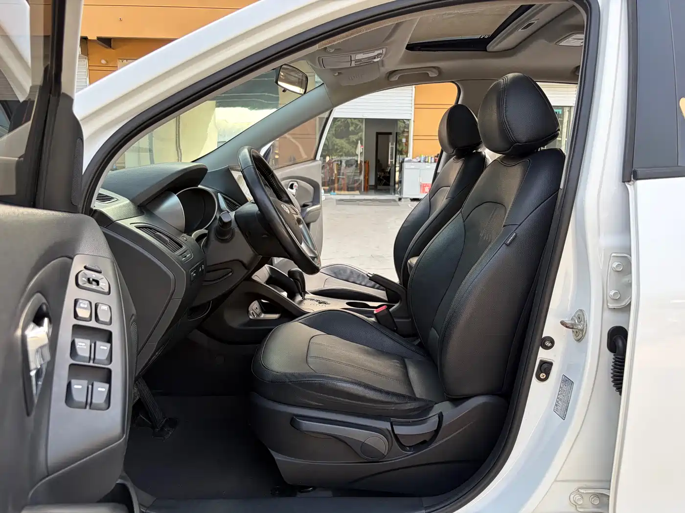 Hyundai Beijing Hyundai ix35 2013 2.0L Auto 2WD Smart GLS China IV фото 5