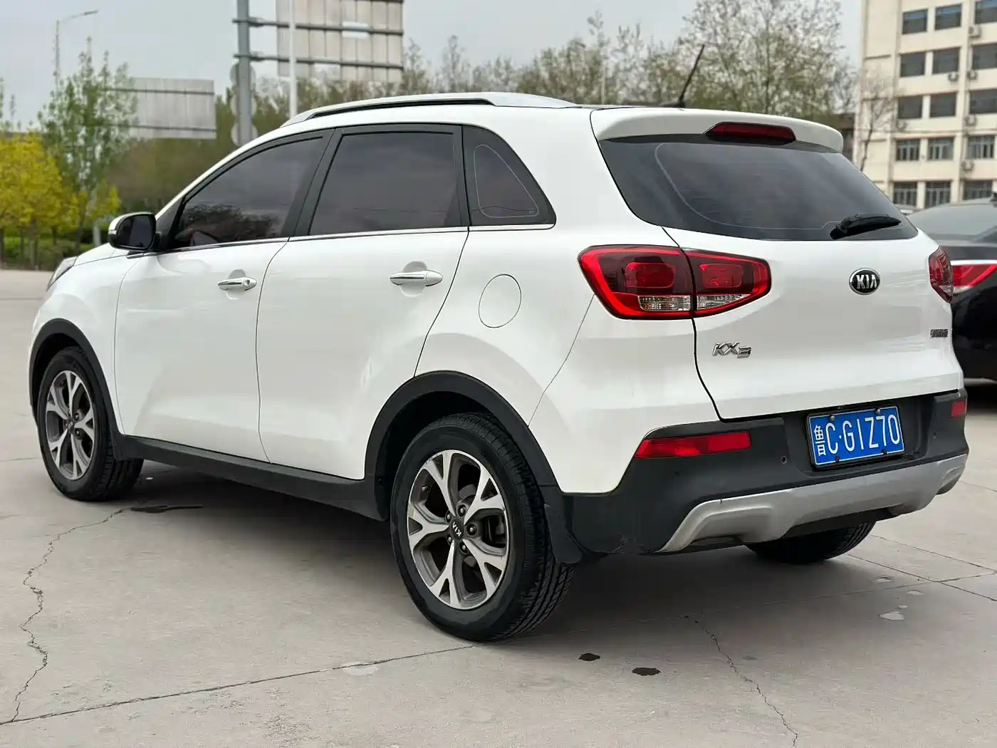 Kia KX3 Smart Run 2015 1.6L Automatic 2WD DLX фото 3