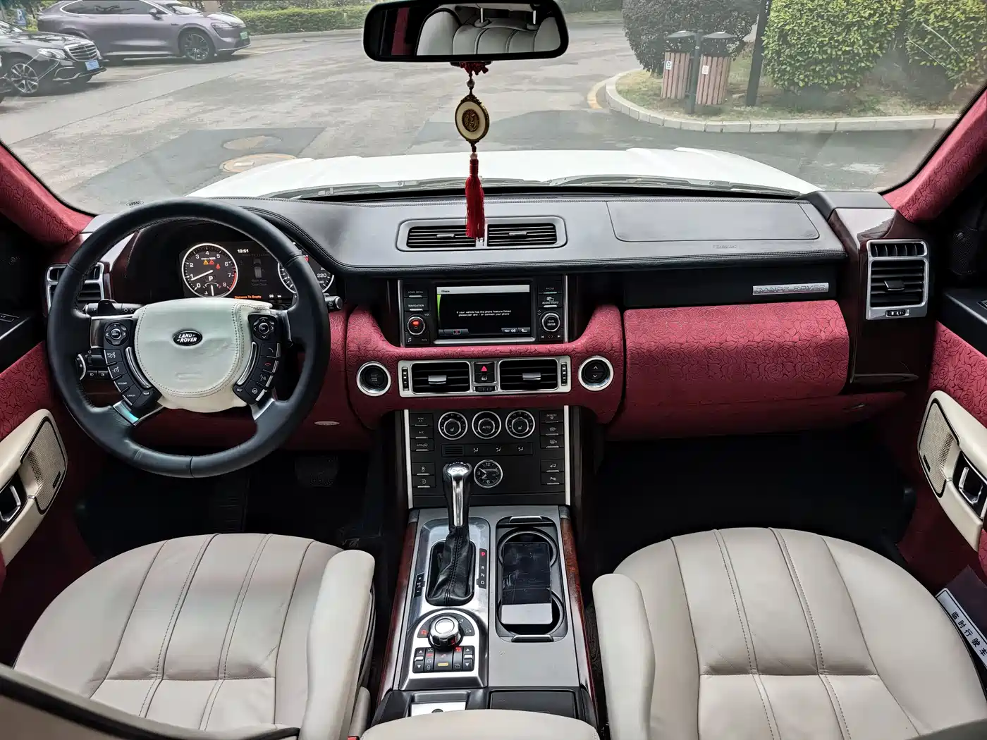 Land Rover Range Rover 2012 5.0 NA V8 фото 8
