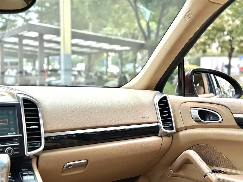 Porsche Cayenne 2011 Cayenne 3.0T фото 8