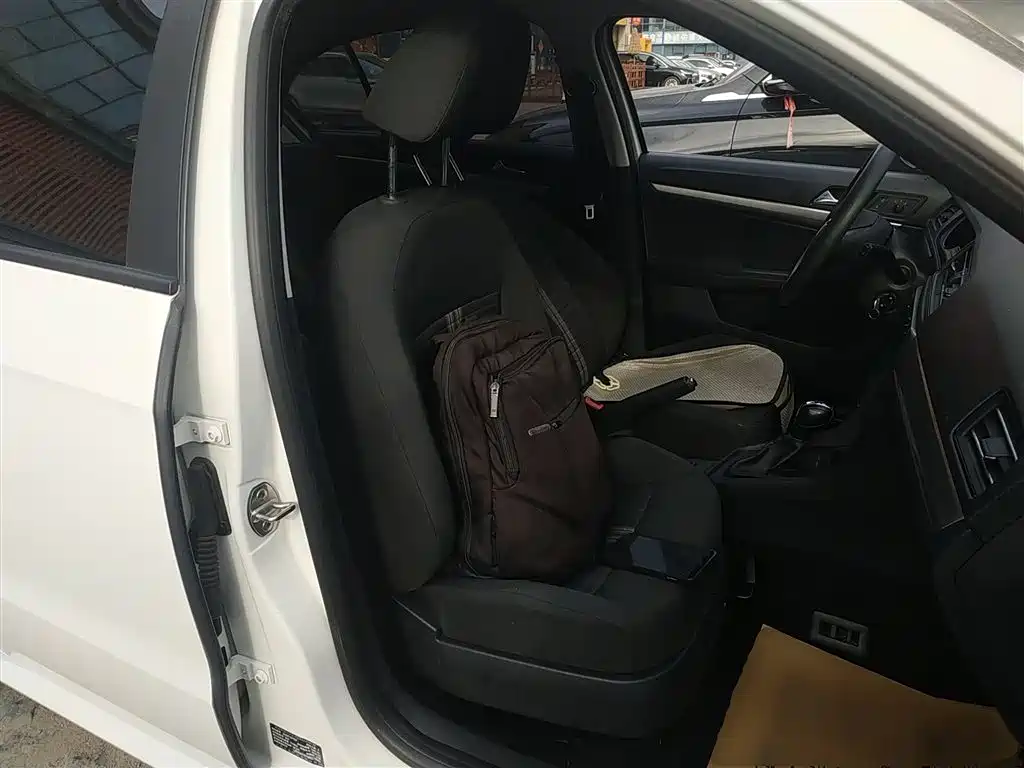 Volkswagen Lavida 2019 Lavida Start 1.5L Auto Trend (China VI) фото 19