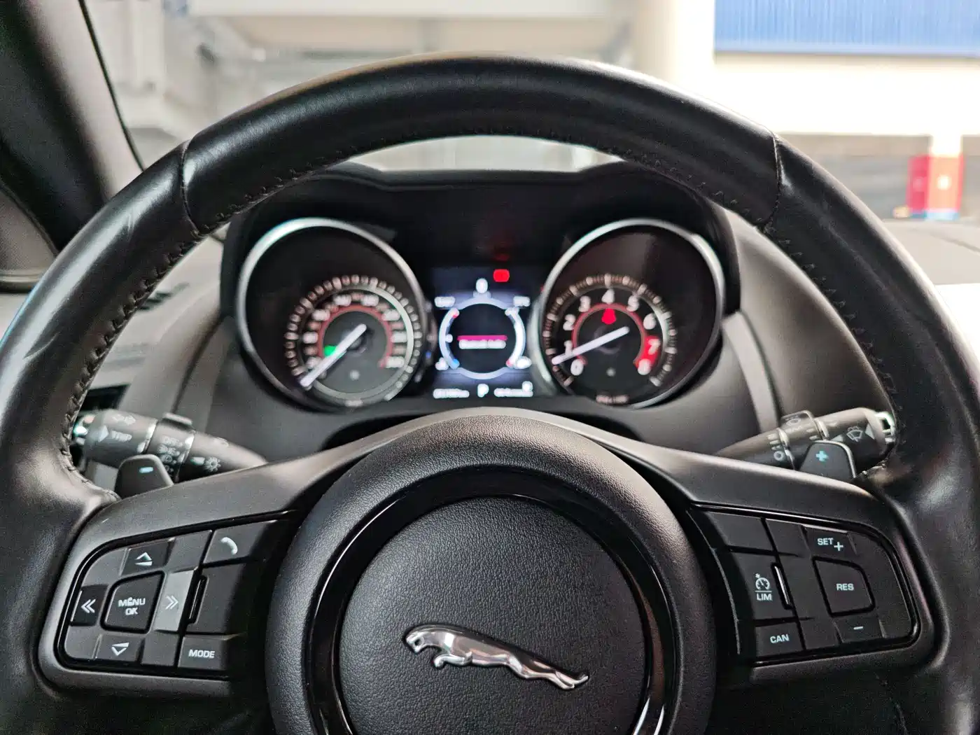 Jaguar F-TYPE 2016 3.0 SC Hardtop фото 15