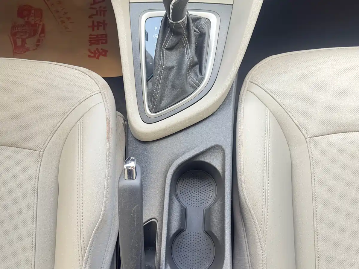 Фото 15 - Buick Excelle