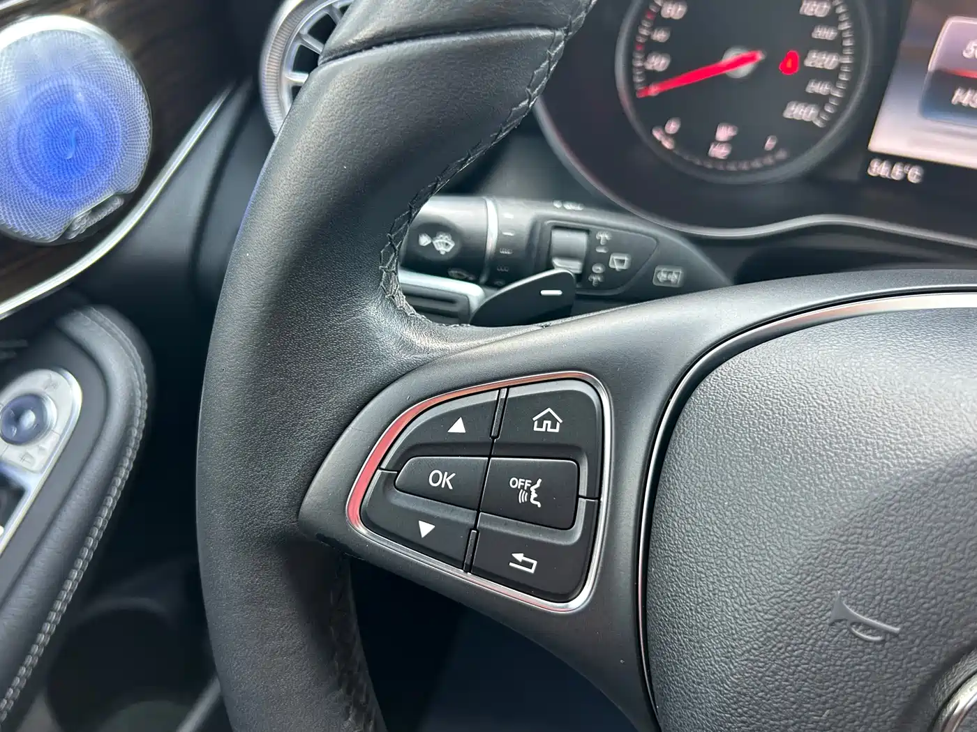 Mercedes-Benz GLC 2018 GLC 260 4MATIC Dynamic фото 23