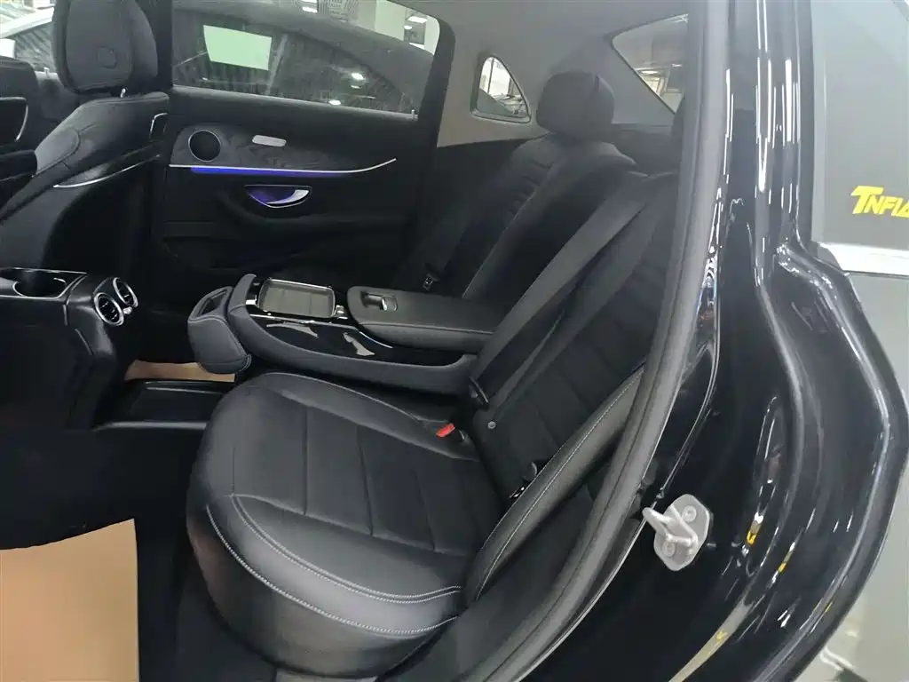 Mercedes-Benz E-Class 2016 E 200 L Sport Type фото 16