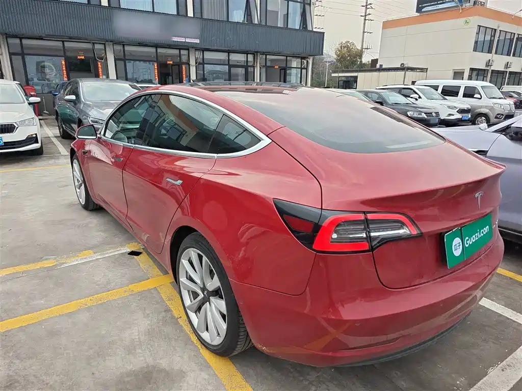 TESLA MODEL 3 (IMPORTED)