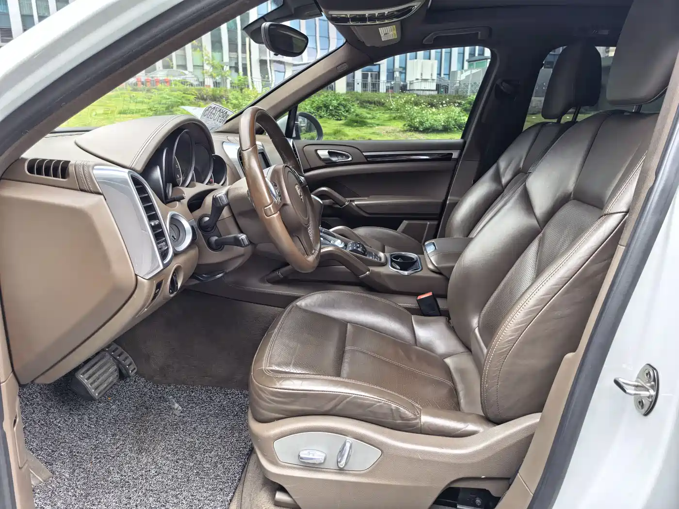 Porsche Cayenne 2011 Cayenne 3.0T фото 8
