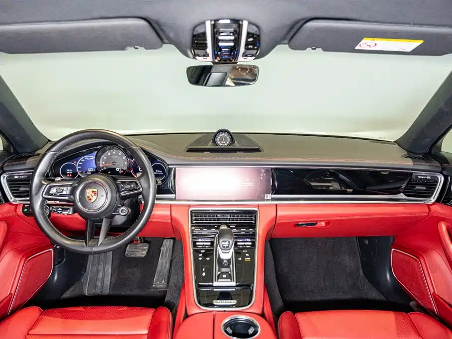 PORSCHE PANAMERA