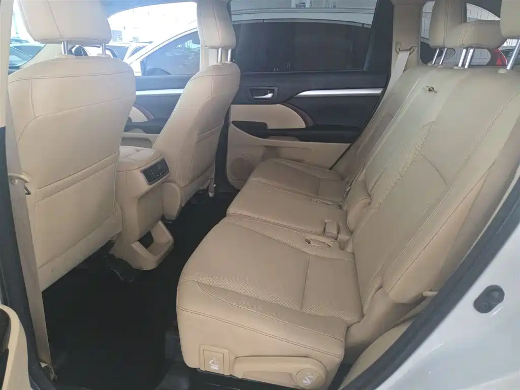 Toyota Highlander 2015 2.0T AWD Luxury Edition 7-seater фото 14